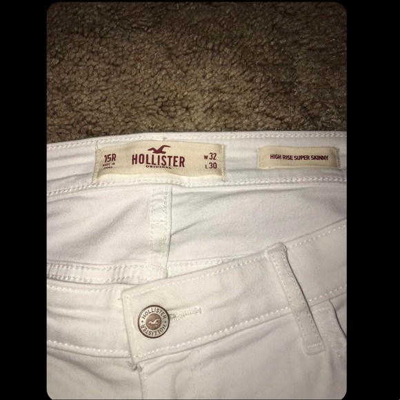 Hollister Jean - Picture 5 of 5